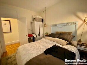 913 Boylston St, Unit 6 in Boston, MA - Building Photo - Building Photo