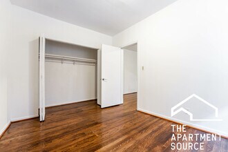 931 W Sunnyside Ave in Chicago, IL - Foto de edificio - Building Photo