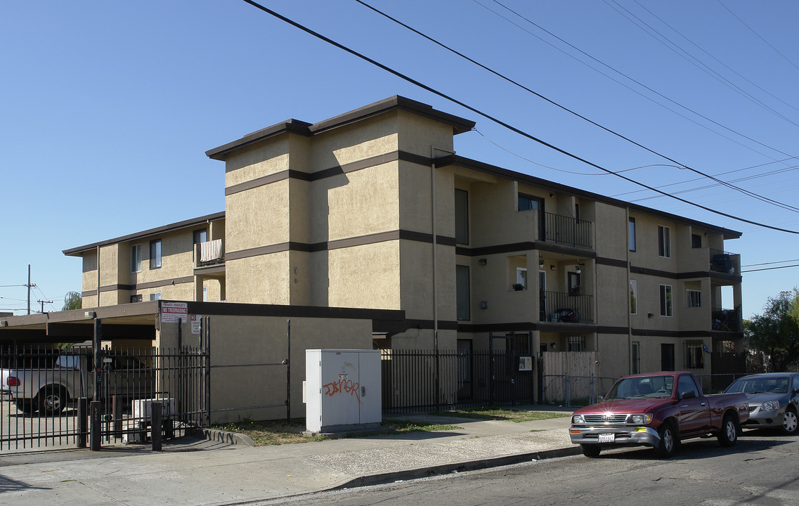 1300 Costa Ave in Richmond, CA - Foto de edificio