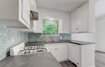 2301 Metcalfe Rd in Austin, TX - Building Photo - Building Photo