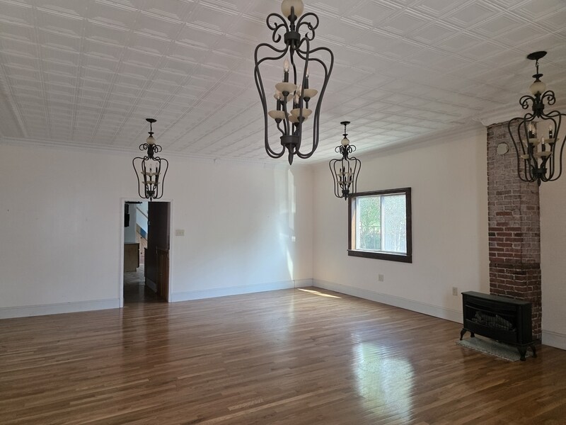 80 Gladstone St in Buffalo, NY - Building Photo