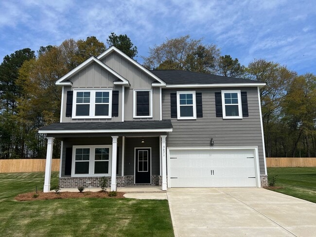 property at 3671 Lynnwood Dr