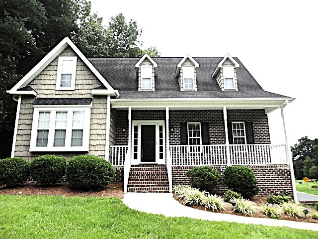 property at 3150 Glenshire Dr