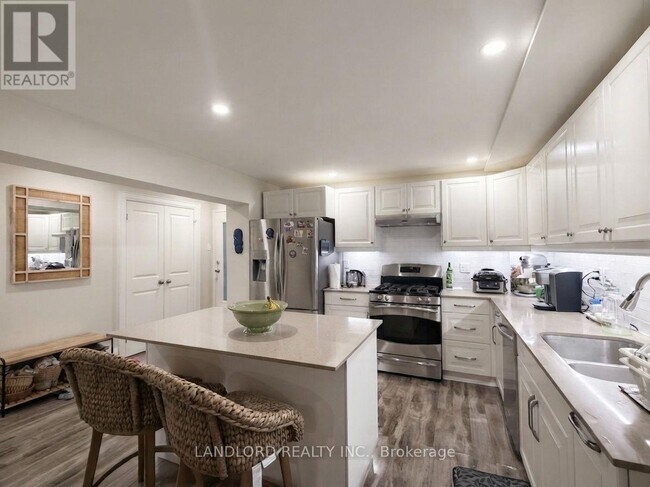 property at 117 Chaplin Crescent