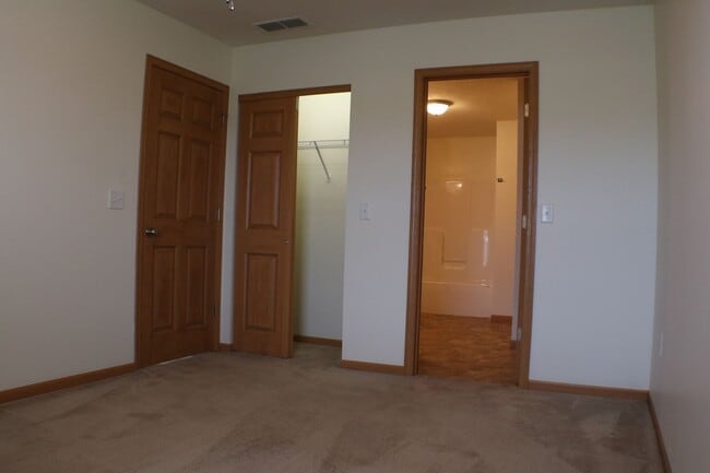 2213 Morning Glory Dr in Troy, OH - Building Photo - Building Photo
