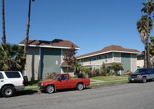 862-868 Center St in Costa Mesa, CA - Building Photo - Building Photo