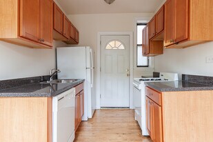 3826 N Fremont St, Unit E3 in Chicago, IL - Building Photo