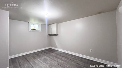 9 Sherwood Cres in Brampton, ON - Building Photo - Building Photo