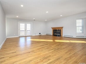 48 Marwood Rd S in Port Washington, NY - Building Photo - Building Photo