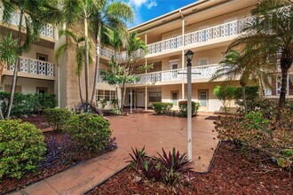 1958 Monroe St in Hollywood, FL - Building Photo - Building Photo