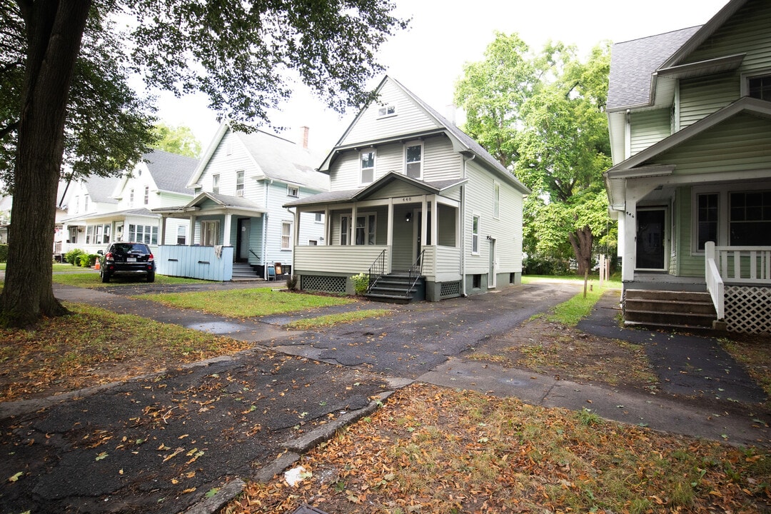 448 Cottage St in Rochester, NY - Building Photo