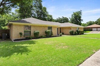 1306 Timber Ridge Dr in Euless, TX - Building Photo - Building Photo