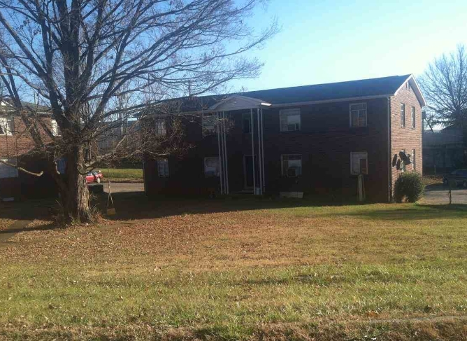 Rayburn Apartments in Morristown, TN - Foto de edificio