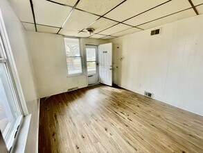 816 11th St-Unit -A in Beaver Falls, PA - Building Photo - Building Photo
