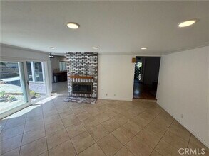 21041 Shaw Ln in Huntington Beach, CA - Building Photo - Building Photo