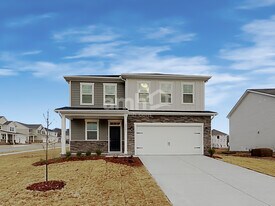 2001 Bennett Dr in Lebanon, TN - Building Photo