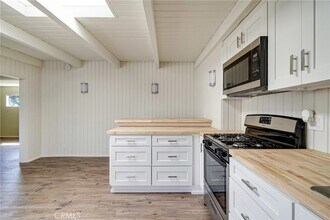 2206 Radnor Ave, Unit A in Long Beach, CA - Building Photo - Building Photo