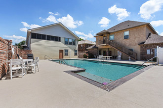 Garden Heights Apartments in Youngsville, LA - Building Photo - Building Photo