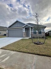 11308 Rodeo Dr in Providence Village, TX - Foto de edificio - Building Photo