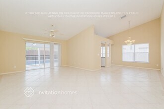 9782 Fox Chapel Rd in Tampa, FL - Building Photo - Building Photo