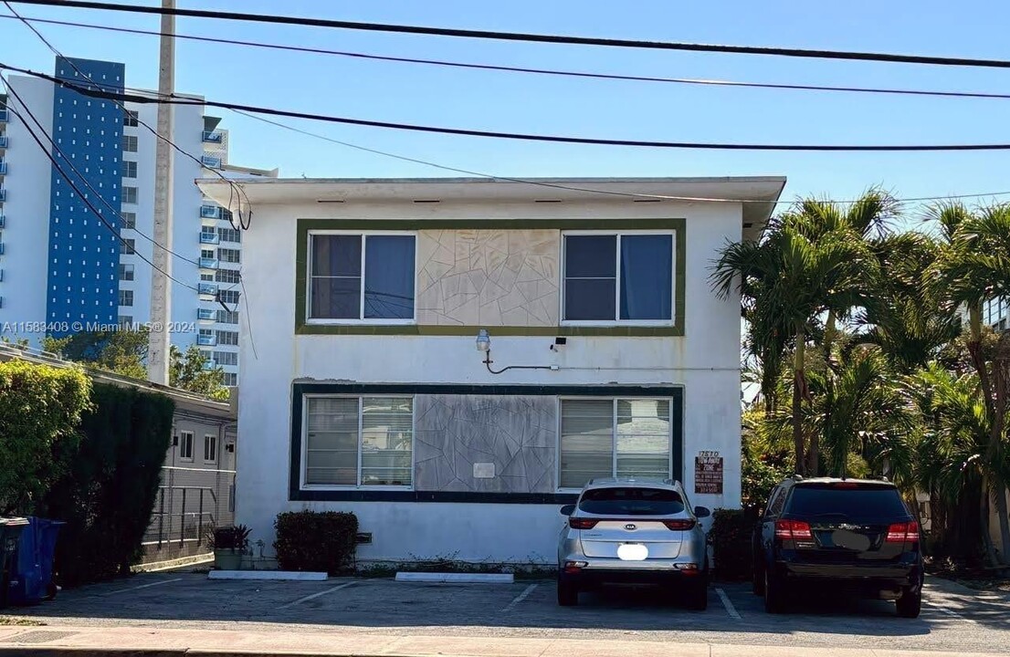 7510 Dickens Ave, Unit 3 in Miami Beach, FL - Building Photo