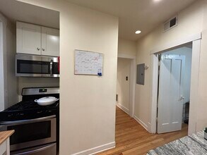 2555 W Eastwood Ave in Chicago, IL - Building Photo - Building Photo