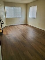 New Century Townhomes in Turlock, CA - Building Photo