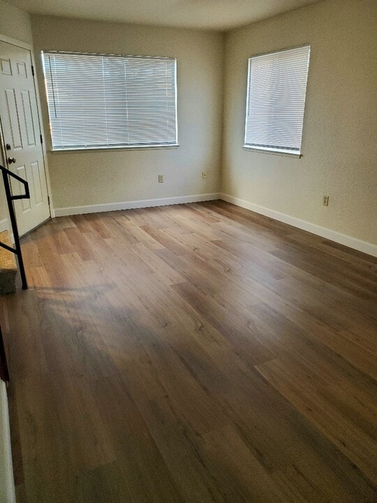 New Century Townhomes in Turlock, CA - Building Photo