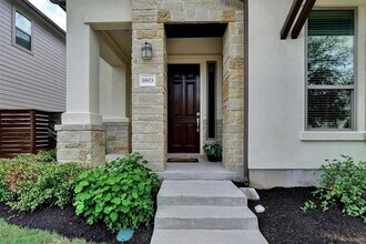 1603 Arcilla St in Austin, TX - Building Photo - Building Photo