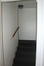 137 Livingston Ave, Unit Apt 3 in New Brunswick, NJ - Building Photo - Building Photo
