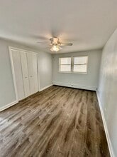 37 W Conti Pky, Unit 1 in Elmwood Park, IL - Building Photo - Building Photo