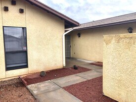 1812 Hope Ave in Kingman, AZ - Building Photo