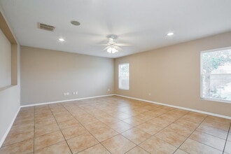 2643 Breezy Meadow Rd in Apopka, FL - Foto de edificio - Building Photo