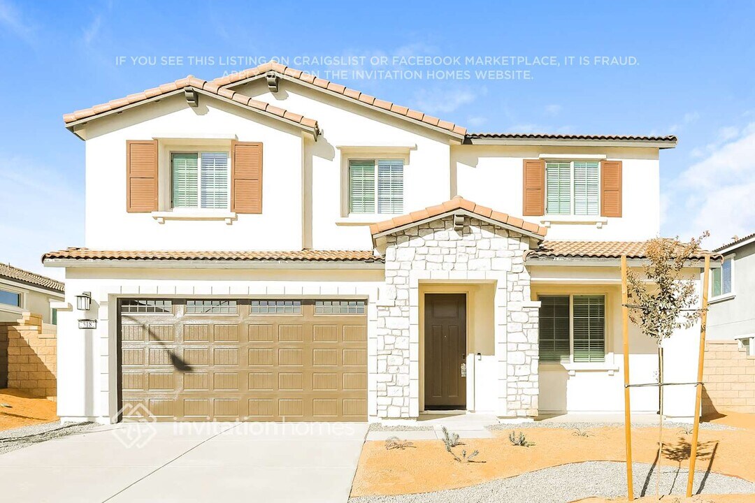 25182 Bronzite Wy in Menifee, CA - Foto de edificio