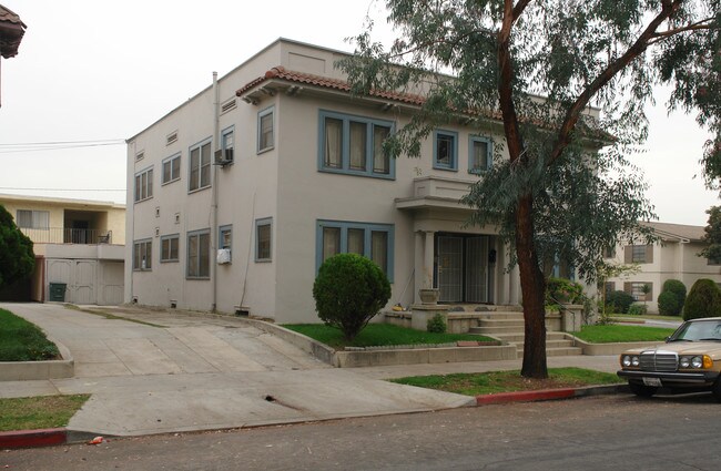 622 S Louise St in Glendale, CA - Building Photo - Building Photo