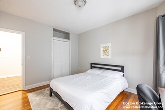 17 Cawfield St, Unit 2 in Boston, MA - Building Photo - Building Photo
