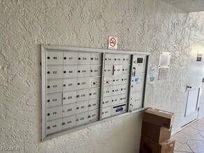 340 Horse Creek Dr in Naples, FL - Building Photo - Building Photo