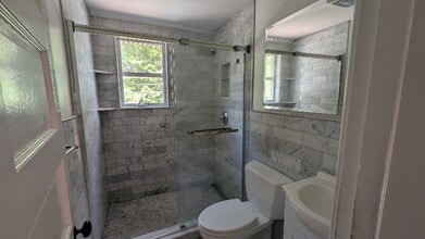581 Kearsarge Way in Portsmouth, NH - Building Photo - Building Photo