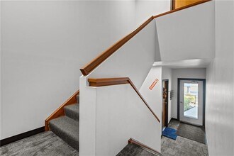 2008 Kenzie Rd in Pittsburgh, PA - Foto de edificio - Building Photo