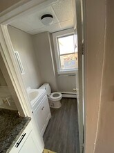 72 Broadway in Methuen, MA - Building Photo - Building Photo