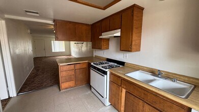 533 Montecito Ave in Hemet, CA - Building Photo - Building Photo