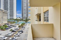 1833 S Ocean Dr photo'