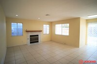 10801 Galway Bay Dr in Bakersfield, CA - Building Photo - Building Photo