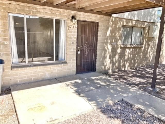 property at 2149 S Winstel Ave