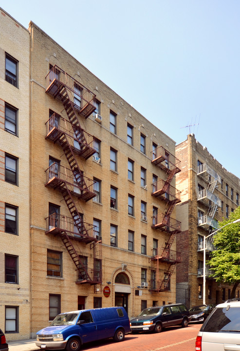 392 Oliver Place in Bronx, NY - Foto de edificio