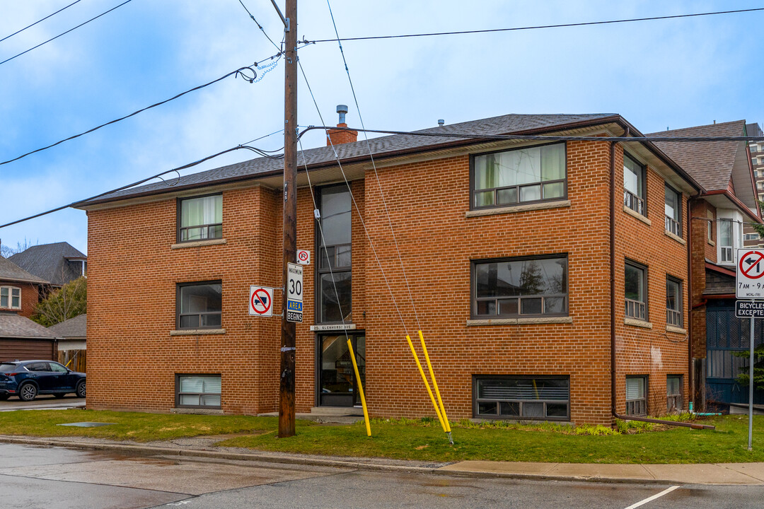 25 Glenhurst Av in Toronto, ON - Building Photo