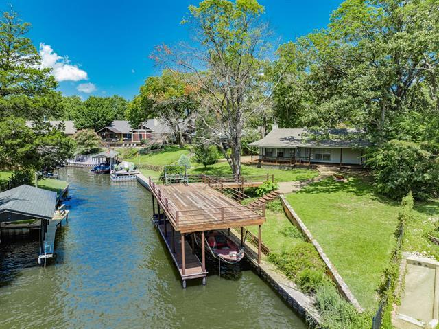 property at 102 Northwood Pl