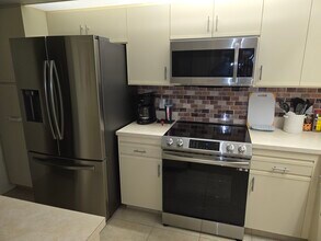 1145 Country Club Dr in Titusville, FL - Building Photo - Building Photo