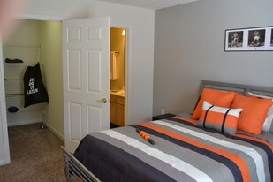 Centennial Ridge - Student Housing Apartments