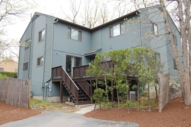 40 Mountain Gate Rd